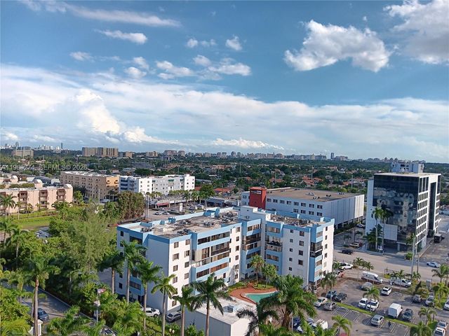 5085 NW 7th St 1412, Miami, FL 33126