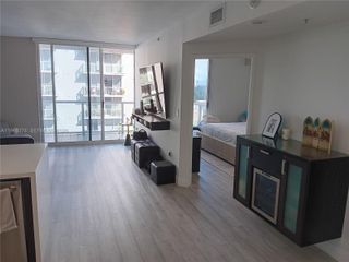 5085 NW 7th St 1412, Miami, FL 33126