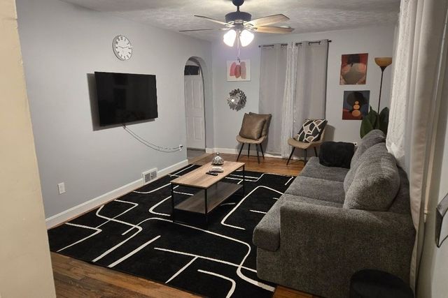 45 Pilgrim, Worcester, MA 01604