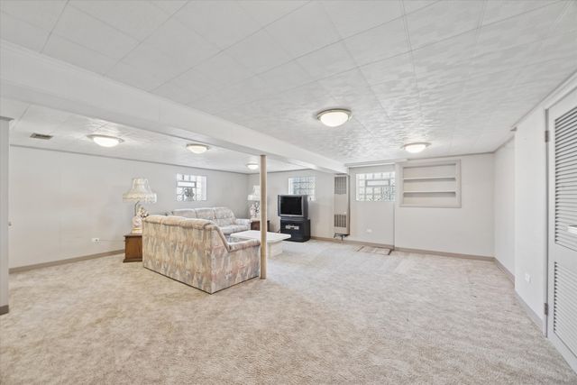 942 Sherwood Road, La Grange Park, IL 60526