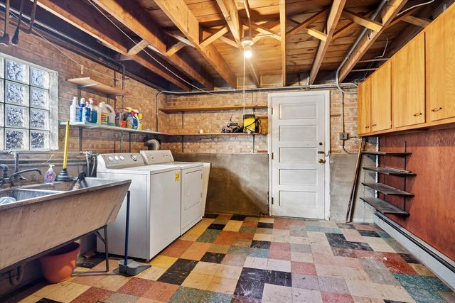 942 Sherwood Road, La Grange Park, IL 60526