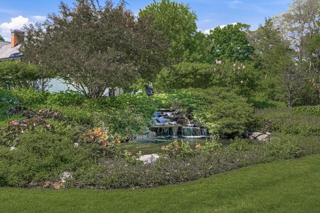 W3150 S Lakeshore DRIVE, Lake Geneva, WI 53147