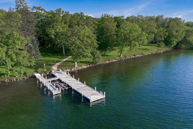 W3150 S Lakeshore DRIVE, Lake Geneva, WI 53147