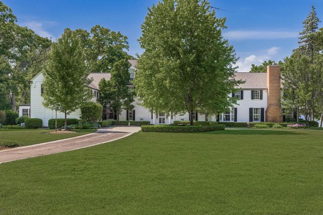 W3150 S Lakeshore DRIVE, Lake Geneva, WI 53147