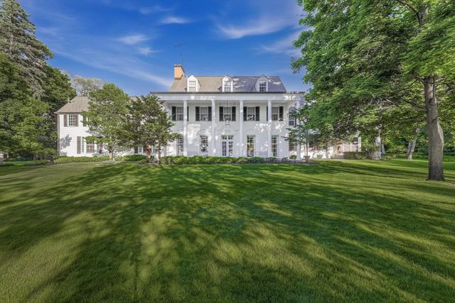 W3150 S Lakeshore DRIVE, Lake Geneva, WI 53147