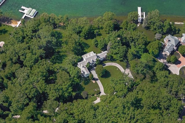 W3150 S Lakeshore DRIVE, Lake Geneva, WI 53147