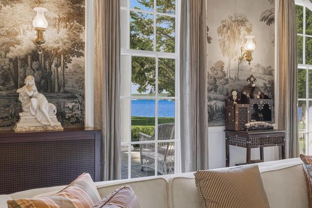 W3150 S Lakeshore DRIVE, Lake Geneva, WI 53147