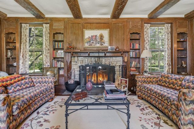 W3150 S Lakeshore DRIVE, Lake Geneva, WI 53147