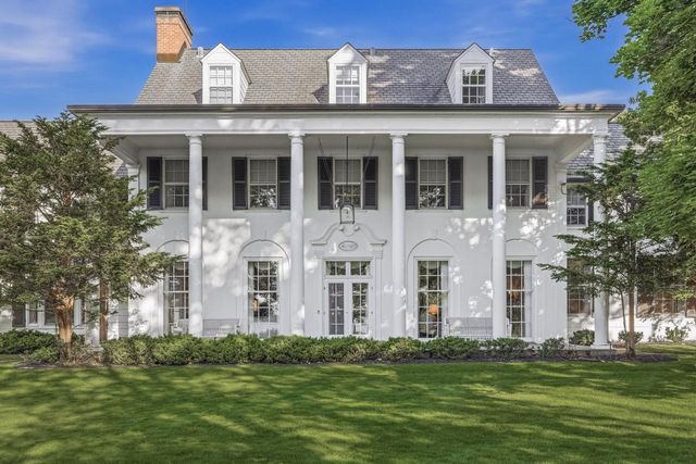 W3150 S Lakeshore DRIVE, Lake Geneva, WI 53147