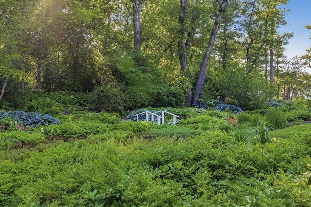 W3150 S Lakeshore DRIVE, Lake Geneva, WI 53147