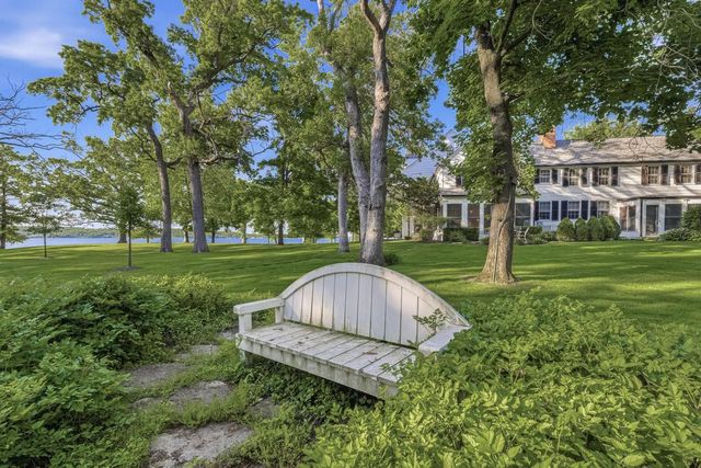 W3150 S Lakeshore DRIVE, Lake Geneva, WI 53147