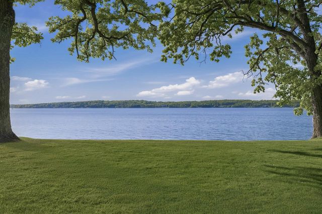 W3150 S Lakeshore DRIVE, Lake Geneva, WI 53147