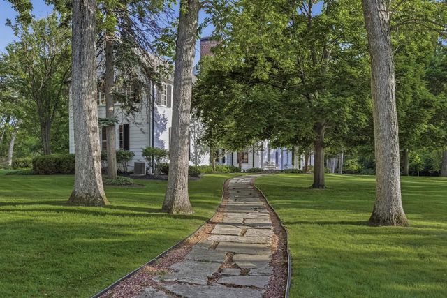 W3150 S Lakeshore DRIVE, Lake Geneva, WI 53147