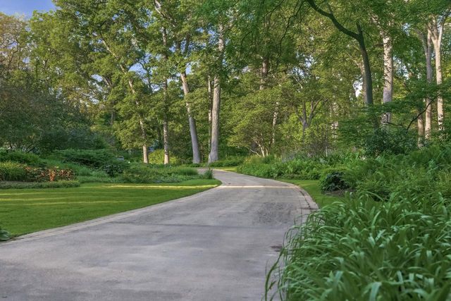 W3150 S Lakeshore DRIVE, Lake Geneva, WI 53147