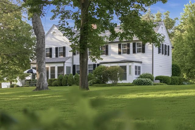 W3150 S Lakeshore DRIVE, Lake Geneva, WI 53147