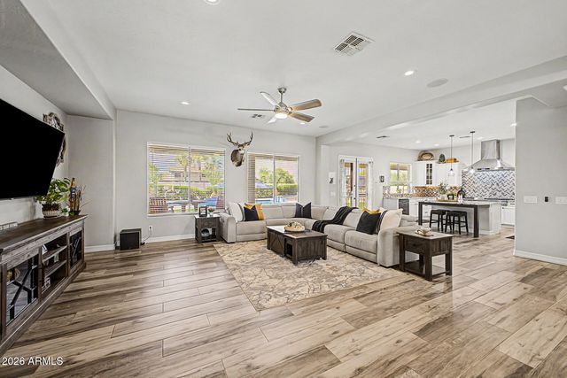 14284 W BECKER Lane, Surprise, AZ 85379