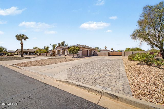 14284 W BECKER Lane, Surprise, AZ 85379