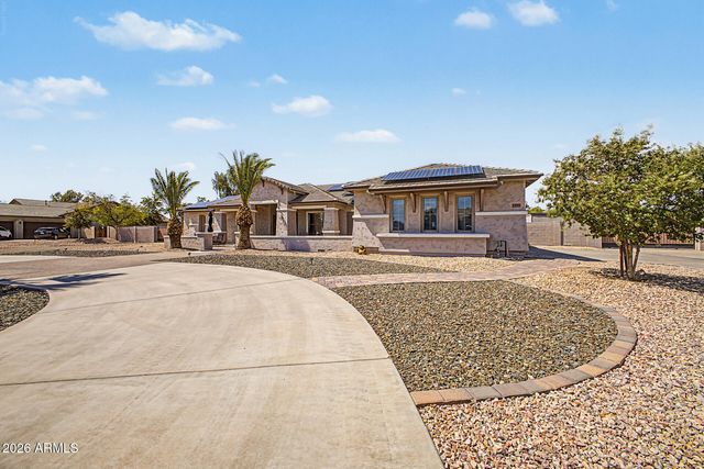 14284 W BECKER Lane, Surprise, AZ 85379