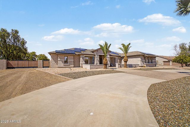14284 W BECKER Lane, Surprise, AZ 85379