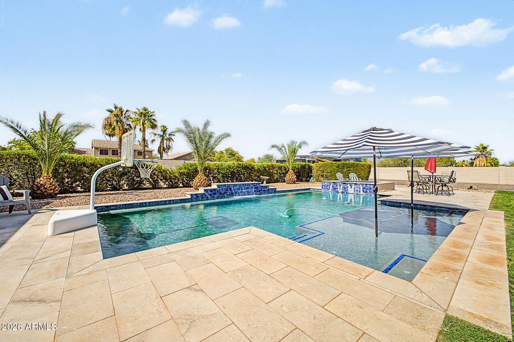 14284 W BECKER Lane, Surprise, AZ 85379 — photo 4