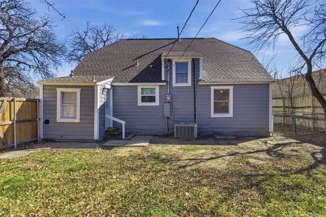 2115 Roanoke Avenue, Dallas, TX 75235