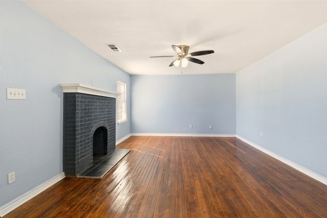 2115 Roanoke Avenue, Dallas, TX 75235