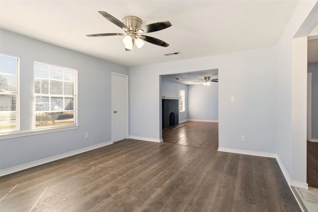 2115 Roanoke Avenue, Dallas, TX 75235