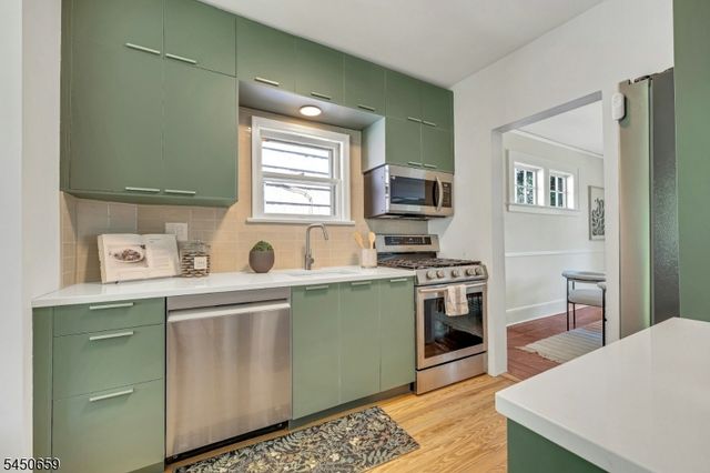 148 Essex Ave, Glen Ridge Boro Twp., NJ 07028