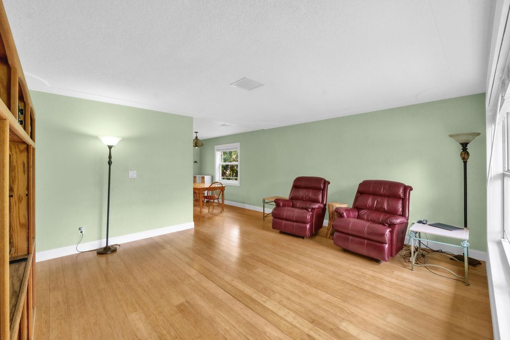 Image 34 of property listing at 6863 Imperial Drive, West Palm Beach, FL 33411