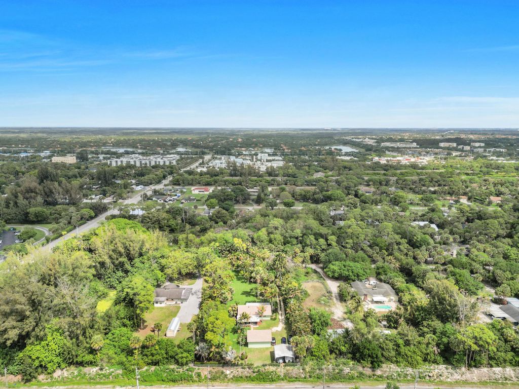 Image 42 of property listing at 6863 Imperial Drive, West Palm Beach, FL 33411