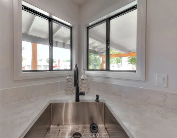 1506 N Niagara, Burbank, CA 91505