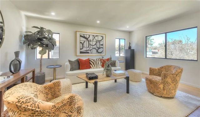 1506 N Niagara, Burbank, CA 91505