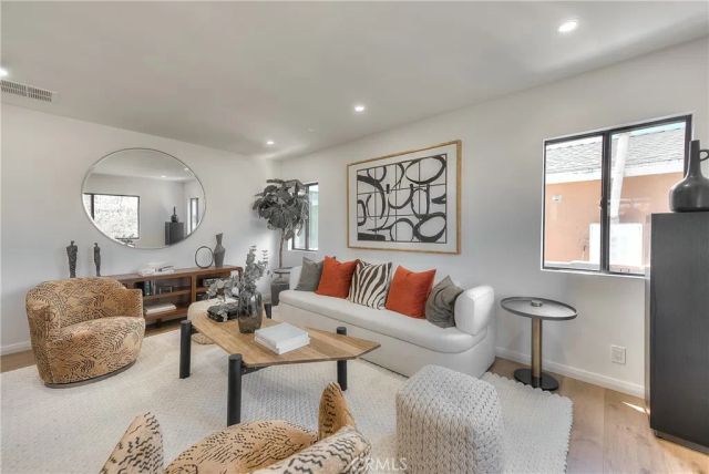 1506 N Niagara, Burbank, CA 91505