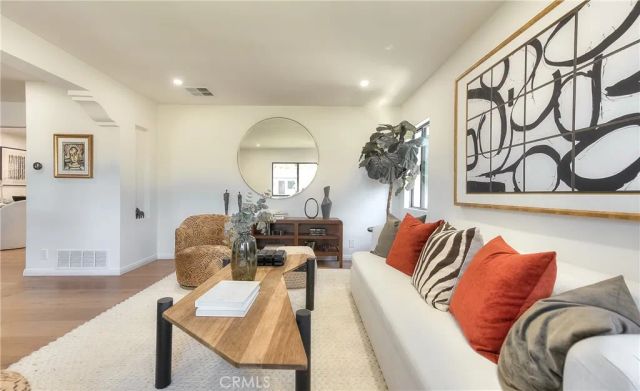 1506 N Niagara, Burbank, CA 91505