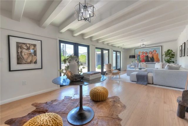 1506 N Niagara, Burbank, CA 91505