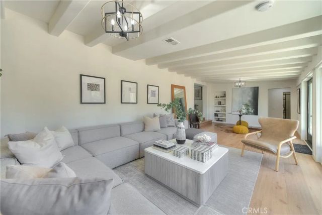 1506 N Niagara, Burbank, CA 91505