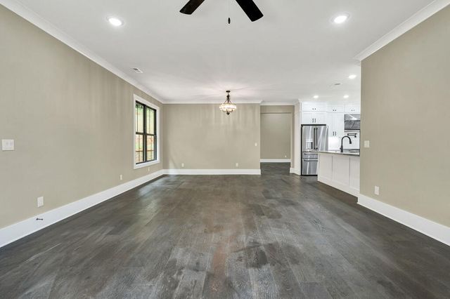 1685 Ridge View Dr, Dalton, GA 30720