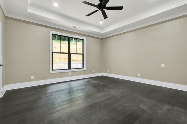 1685 Ridge View Dr, Dalton, GA 30720
