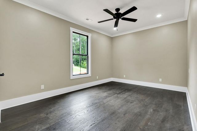 1685 Ridge View Dr, Dalton, GA 30720