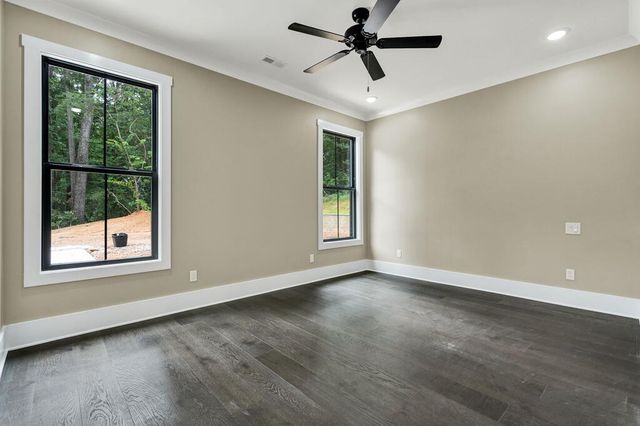 1685 Ridge View Dr, Dalton, GA 30720