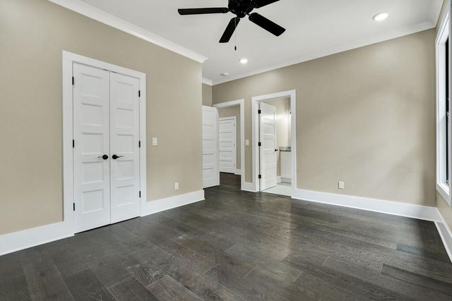 1685 Ridge View Dr, Dalton, GA 30720