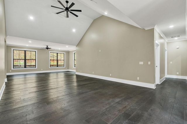1685 Ridge View Dr, Dalton, GA 30720