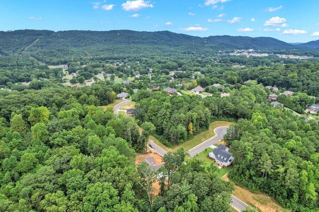 1685 Ridge View Dr, Dalton, GA 30720