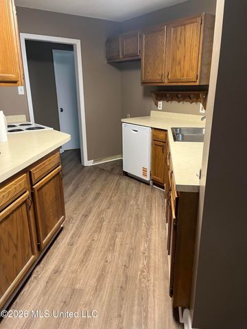 218 White Boulevard, Ocean Springs, MS 39564