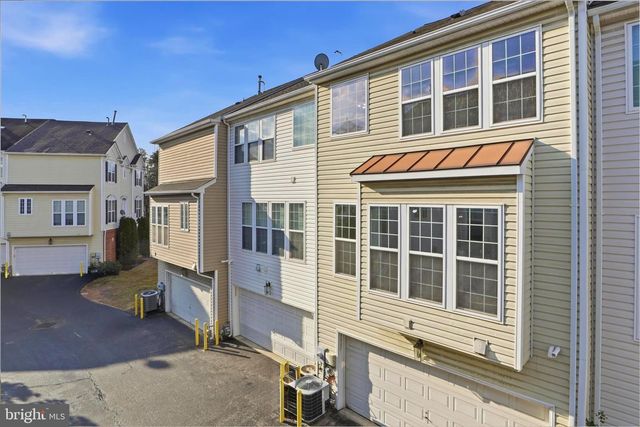 5307 GRANITE STEP TRL, Centreville, VA 20120