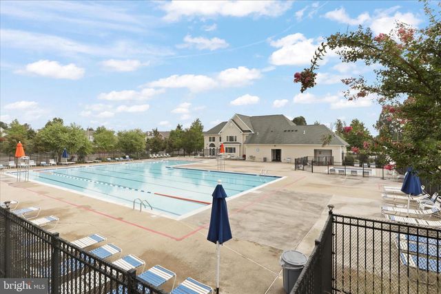 5307 GRANITE STEP TRL, Centreville, VA 20120