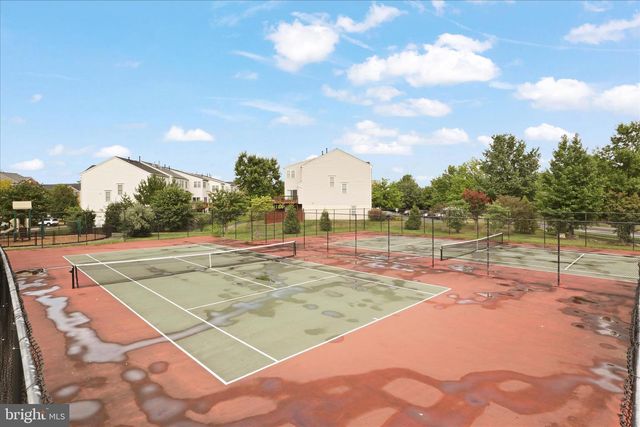 5307 GRANITE STEP TRL, Centreville, VA 20120