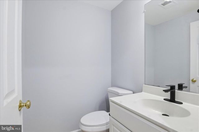 5307 GRANITE STEP TRL, Centreville, VA 20120