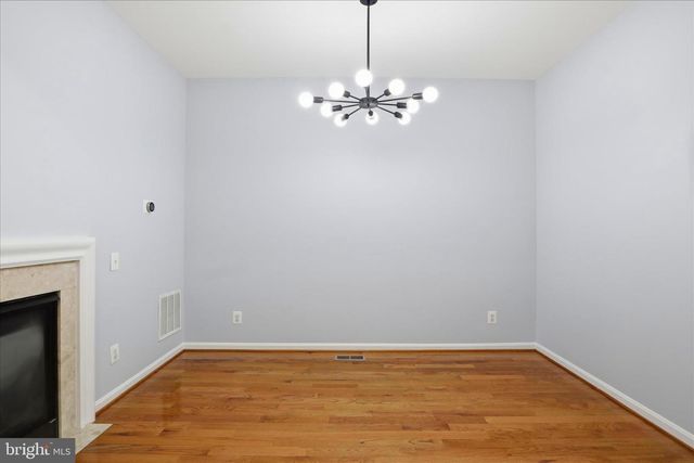 5307 GRANITE STEP TRL, Centreville, VA 20120