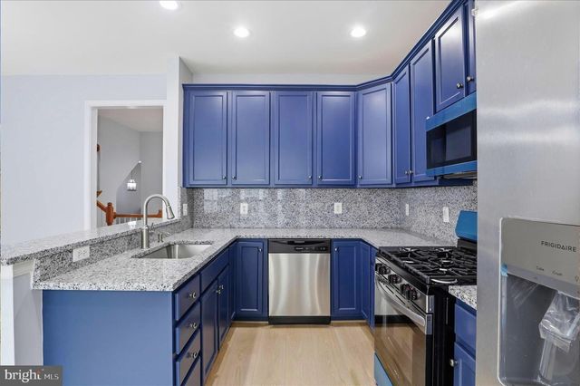 5307 GRANITE STEP TRL, Centreville, VA 20120